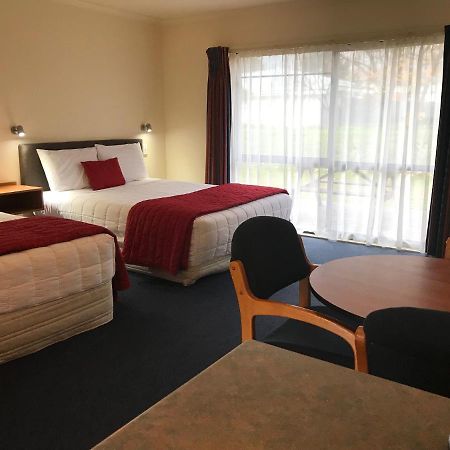אוהקונה The Peaks Motor Inn מראה חיצוני תמונה