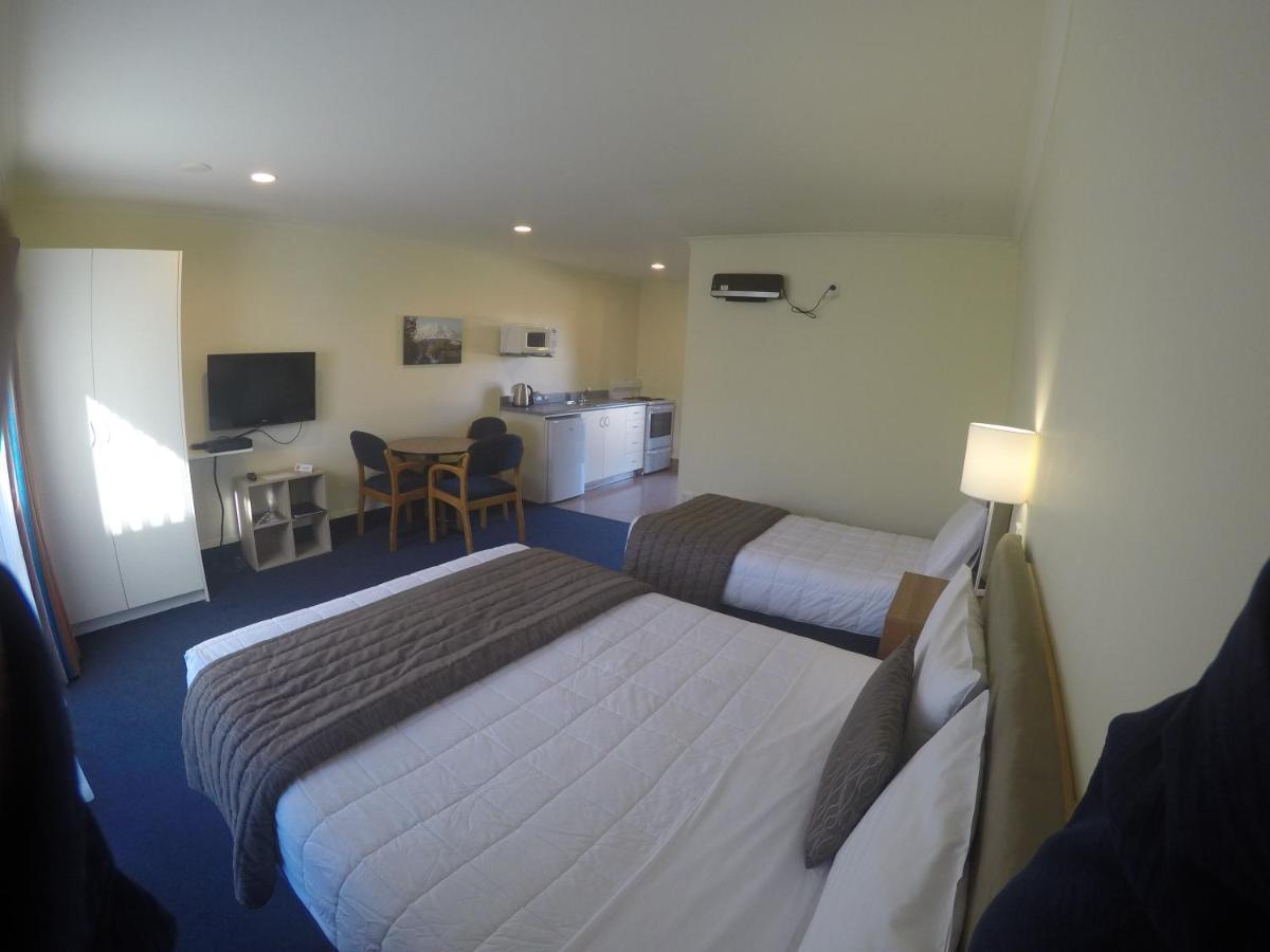אוהקונה The Peaks Motor Inn מראה חיצוני תמונה