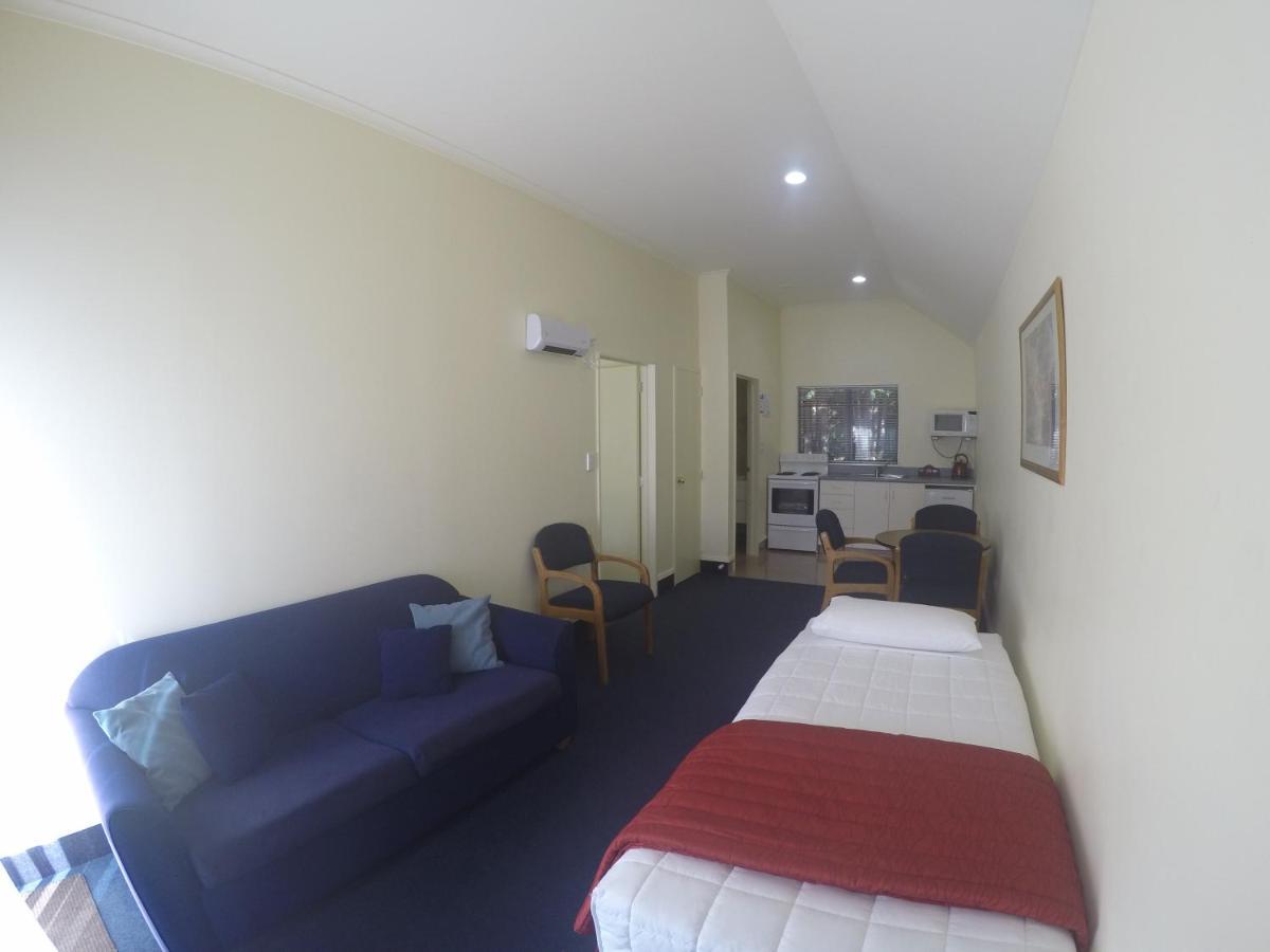 אוהקונה The Peaks Motor Inn מראה חיצוני תמונה