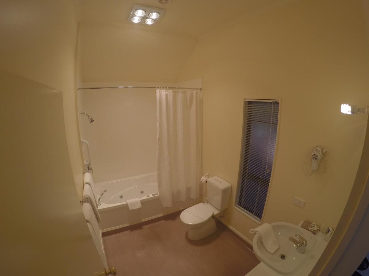 אוהקונה The Peaks Motor Inn מראה חיצוני תמונה