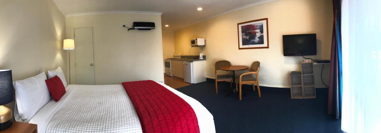 אוהקונה The Peaks Motor Inn מראה חיצוני תמונה