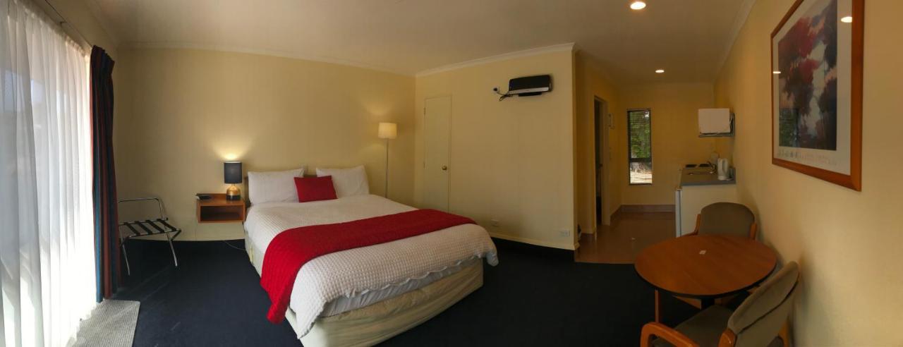 אוהקונה The Peaks Motor Inn מראה חיצוני תמונה